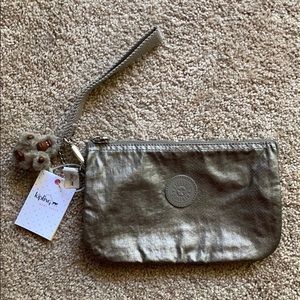 NWT Kipling Metallic Clutch